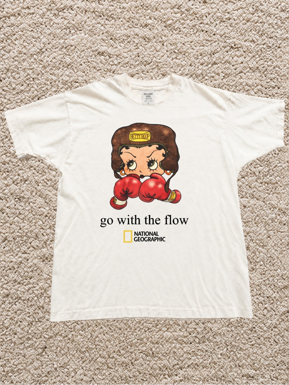 White Betty Boop 'Go With The Flow' Graphic Tee with Red Gloves T-shirt